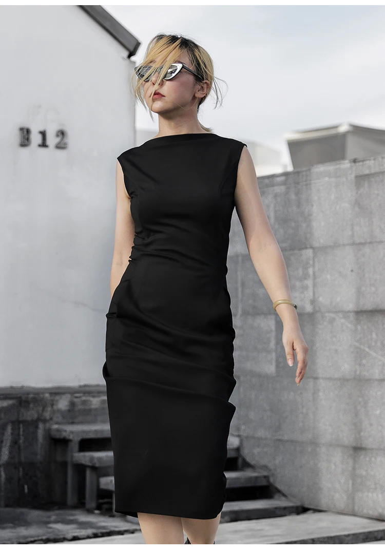 19SS Owen Seak Women Casual Dress Summer Cotton Gothic Women Over Knee Length Black Dress
19SS Owen Seak Women Casual Dress Summer Cotton Gothic Women Over Knee Length Black Dress