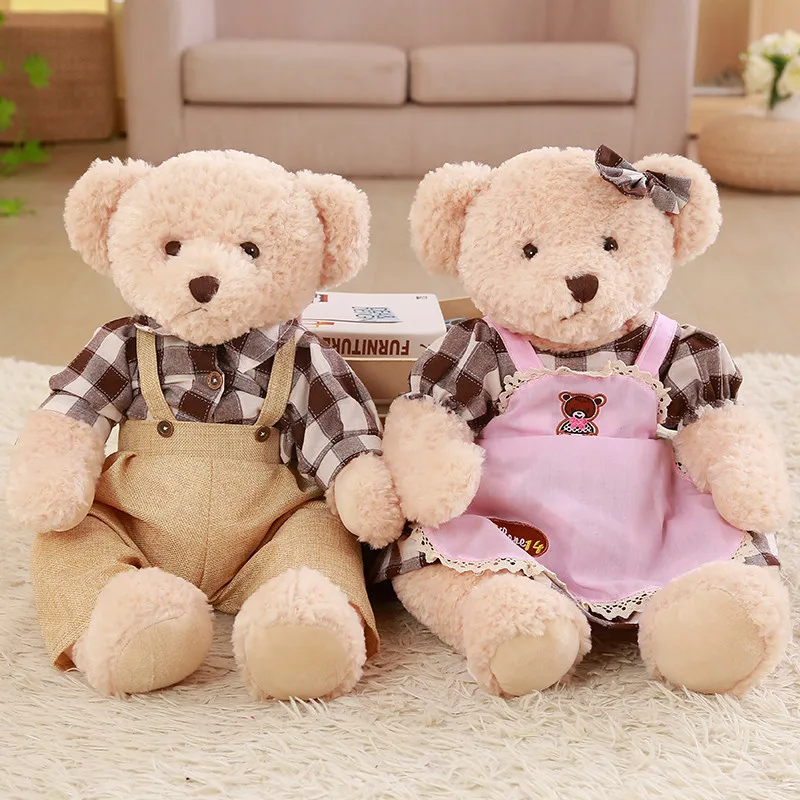 2 cute teddy bears