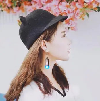 Light Up LED Earrings Toys Fashion Colorful Light Bulb Stud Earring Dance Party Accessories Supplies 1 pair=2pcs YH1506
Light Up LED Earrings Toys Fashion Colorful Light Bulb Stud Earring Dance Party Accessories Supplies 1 pair=2pcs YH1506