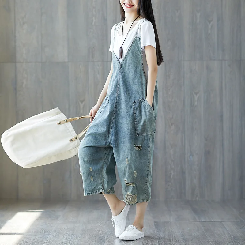 Women Thin Denim Jumpsuits Holes Vintage Loose Bleached Ripped Denim Trousers Female Jeans Summer Rompers 2018 Thin Trousers
Women Thin Denim Jumpsuits Holes Vintage Loose Bleached Ripped Denim Trousers Female Jeans Summer Rompers 2018 Thin Trousers