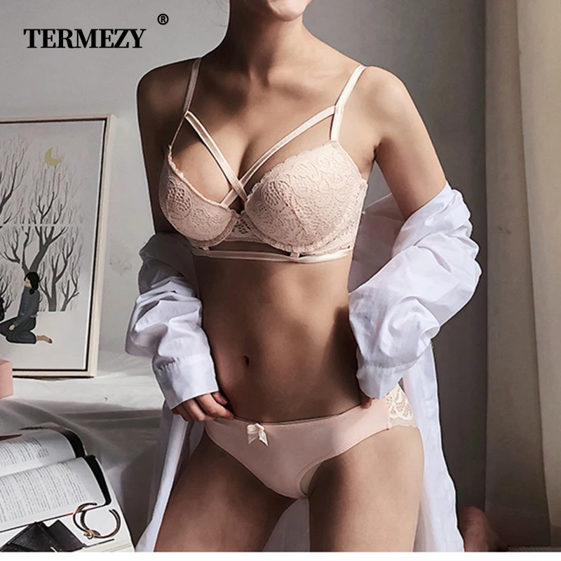 TERMEZY New Top Sexy Underwear Set Push up Bra Set Embroidery Women Lingerie High Quality Lingerie Set 3/4 Cup Lace Brassiere
TERMEZY New Top Sexy Underwear Set Push up Bra Set Embroidery Women Lingerie High Quality Lingerie Set 3/4 Cup Lace Brassiere