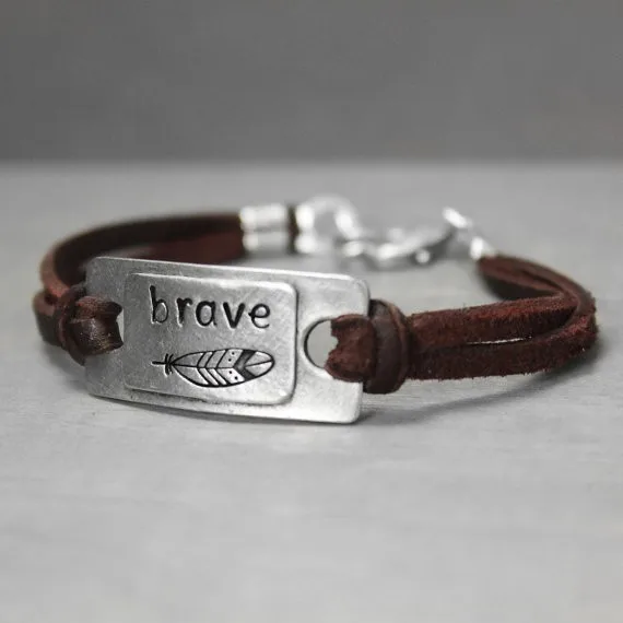 Letter "Brave" PU leather bracelet Feather Brave Bracelet Leather Boho Positive Energy Hand Stamped jewelry YLQ0300
Letter "Brave" PU leather bracelet Feather Brave Bracelet Leather Boho Positive Energy Hand Stamped jewelry YLQ0300