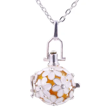 Beautiful Flowers Aroma Diffuser Necklace Open Fashion Locket Pendant Hollow Creative Perfume Essential Oil Diffuser Jewelry
Beautiful Flowers Aroma Diffuser Necklace Open Fashion Locket Pendant Hollow Creative Perfume Essential Oil Diffuser Jewelry