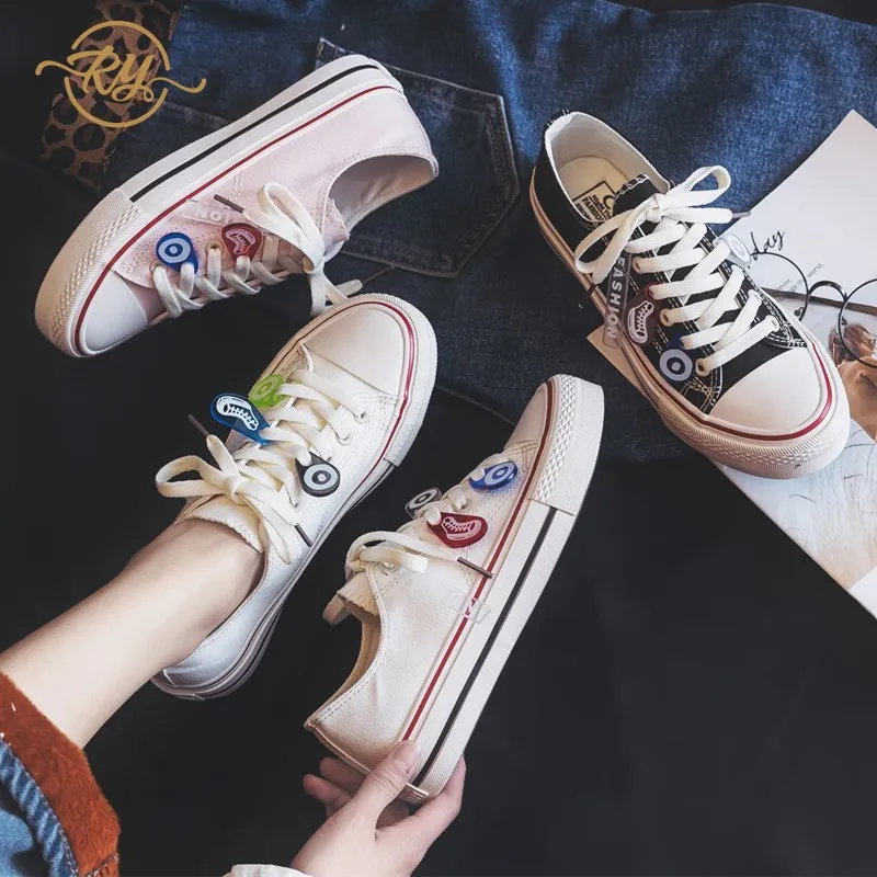 RY-relaa canvas women's shoes 2019 new basic wild net red white shoes exquisite small decorative shoes
RY-relaa canvas women's shoes 2019 new basic wild net red white shoes exquisite small decorative shoes