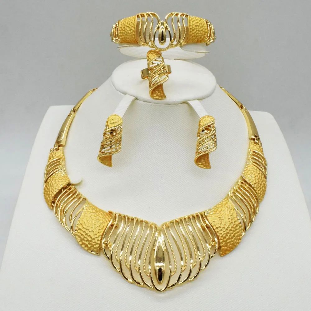 2018 Bridal Gift Nigerian Wedding African Beads Jewelry Set Brand Woman Fashion Dubai Gold Color Jewelry Set Wholesale Design
2018 Bridal Gift Nigerian Wedding African Beads Jewelry Set Brand Woman Fashion Dubai Gold Color Jewelry Set Wholesale Design