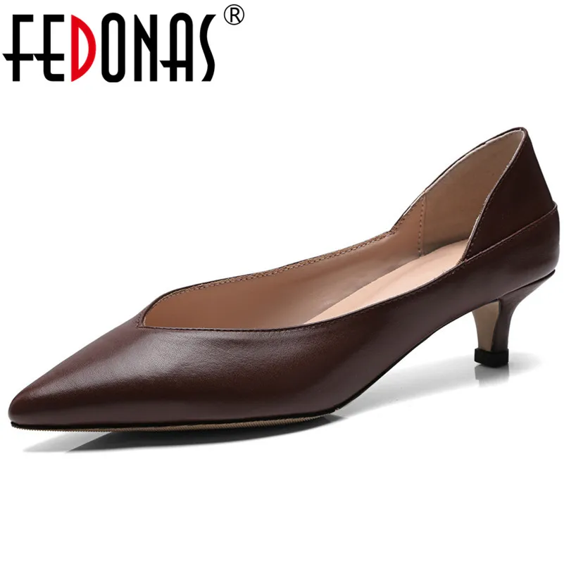 FEDONAS Retro Women Genuine Leather High Heels Pointed Toe Party Wedding Shoes Woman Sexy Brand Vintage Prom Pumps Basic Pumps
FEDONAS Retro Women Genuine Leather High Heels Pointed Toe Party Wedding Shoes Woman Sexy Brand Vintage Prom Pumps Basic Pumps