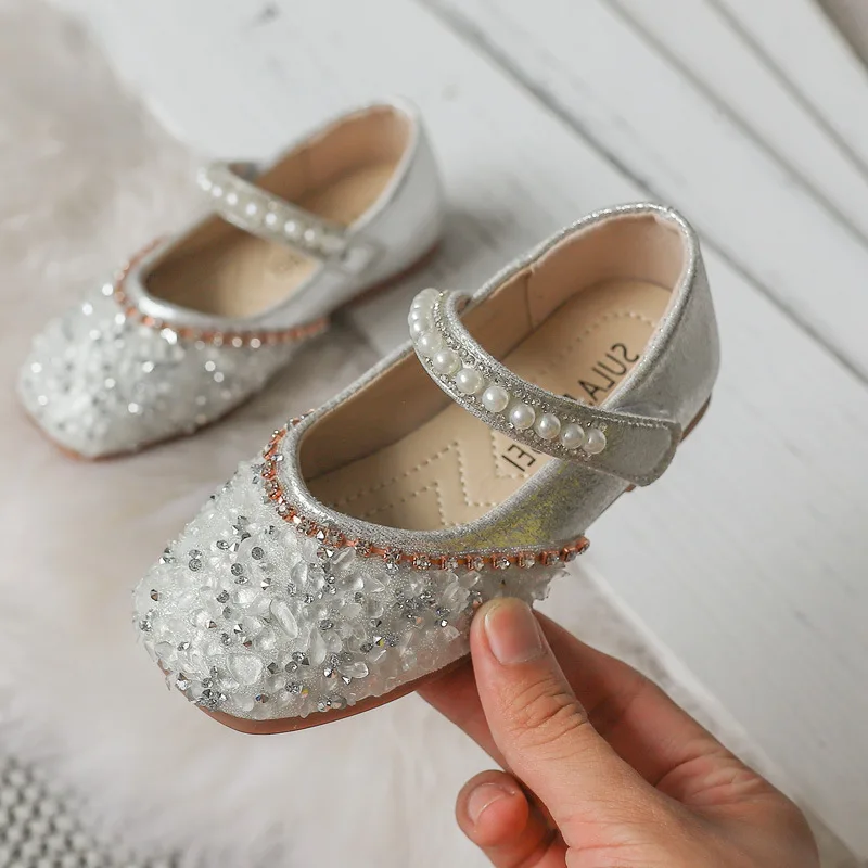 Mudipanda Children's shoes 2019 autumn new girls version crystal flat shoes baby princess pearl soft sole performance shoes
Mudipanda Children's shoes 2019 autumn new girls version crystal flat shoes baby princess pearl soft sole performance shoes