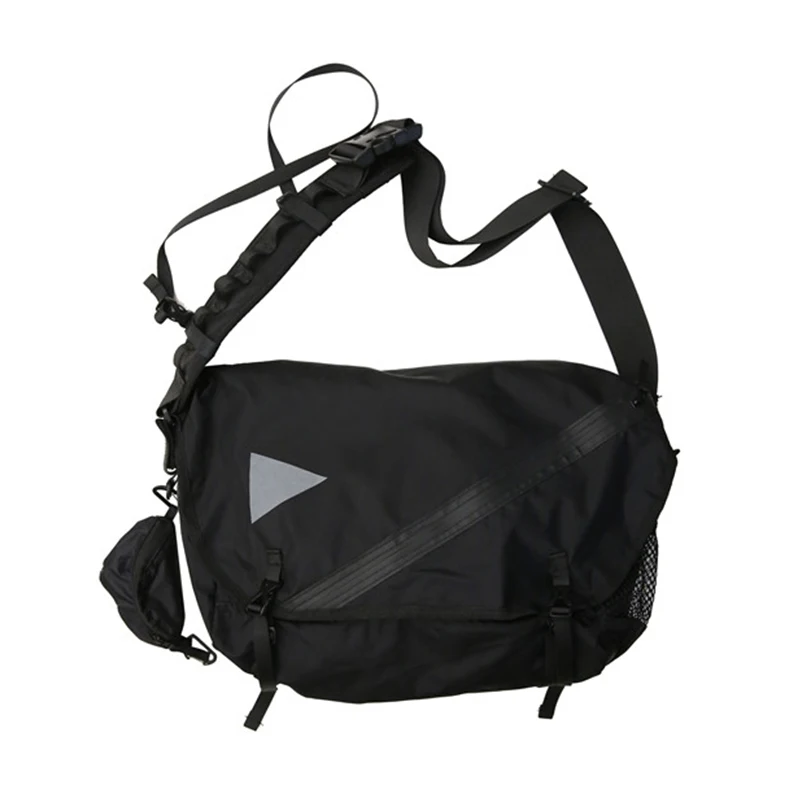 Shoulder Bag Men Women Messenger Bag Large Multi-functional Practical Sling Chest Bag New Streetbag Tactical Outdoor fashion hot
Shoulder Bag Men Women Messenger Bag Large Multi-functional Practical Sling Chest Bag New Streetbag Tactical Outdoor fashion hot