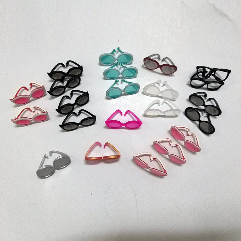 1Pc Original Clothes/Shoes/Bottle/Glass For Naked Big Dolls Accessories DIY Toy Kids Girls Surprise Gift Randomly
1Pc Original Clothes/Shoes/Bottle/Glass For Naked Big Dolls Accessories DIY Toy Kids Girls Surprise Gift Randomly