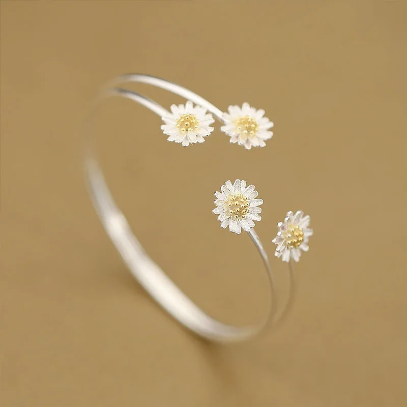 Daisies 925 Sterling Silver Daisy Flower Bangles Open Cuff Bangles & Bracelets Women Wrist Charm Accessories Statement Jewelry
Daisies 925 Sterling Silver Daisy Flower Bangles Open Cuff Bangles & Bracelets Women Wrist Charm Accessories Statement Jewelry