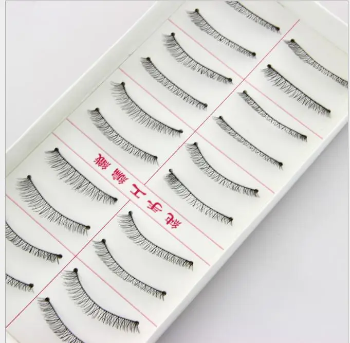 Black cotton line box of ten pairs of natural Crisscross section handmade false eyelashes 216
Black cotton line box of ten pairs of natural Crisscross section handmade false eyelashes 216