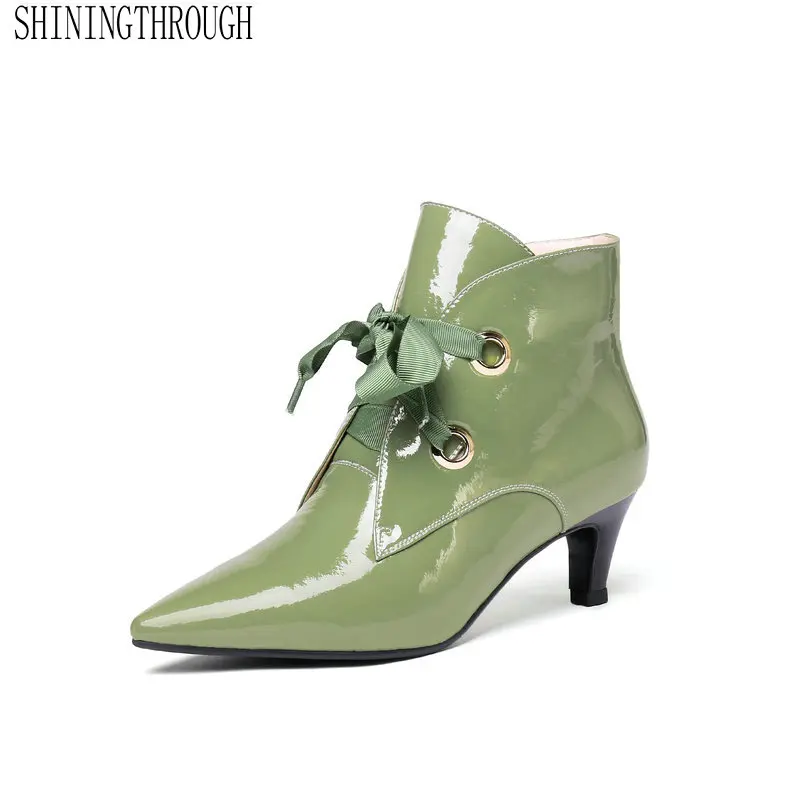 Genuine Leather Zipper Ankle Boots Fashion Thick Heel Women Shoes Pointed Toe Keep Warm Short Boots Large Size 34-43
Genuine Leather Zipper Ankle Boots Fashion Thick Heel Women Shoes Pointed Toe Keep Warm Short Boots Large Size 34-43