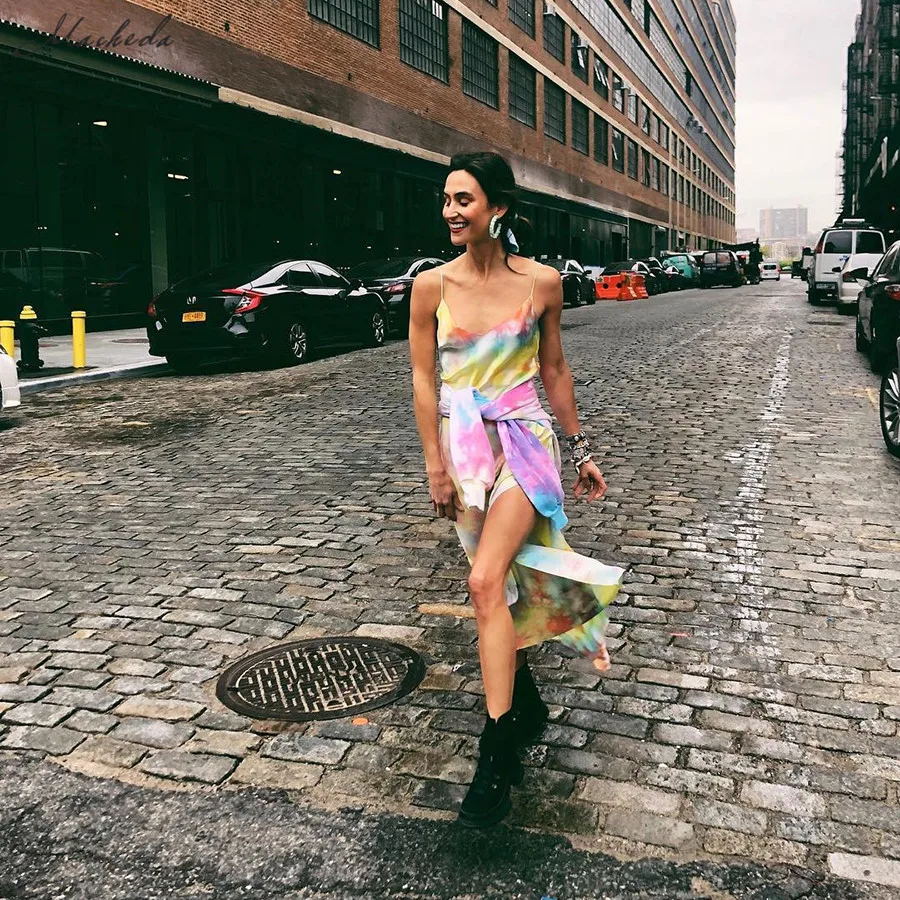 Macheda Summer Fashion Colorful Art Print dresses Women Street Beat Belt Slim Split Spaghetti Strap Dresses Ladies 2019 New
Macheda Summer Fashion Colorful Art Print dresses Women Street Beat Belt Slim Split Spaghetti Strap Dresses Ladies 2019 New