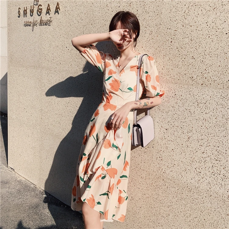 2019 Women Summer Dress Short Sleeve Sexy V-neck Bohemian Tunic High Waist Casual Floral Print Chiffon Casual Beach Sundress
2019 Women Summer Dress Short Sleeve Sexy V-neck Bohemian Tunic High Waist Casual Floral Print Chiffon Casual Beach Sundress
