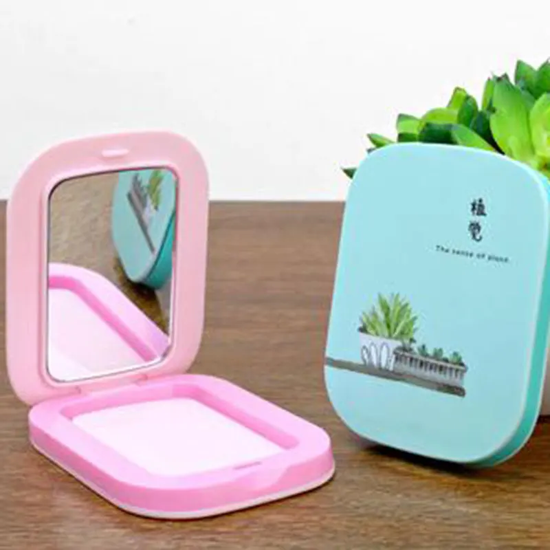 Plant Print Mini Make Up Mirror Portable Folding Round Mirror With Comb Cute Beauty Mirror Set For Girls HUAMIANLI
Plant Print Mini Make Up Mirror Portable Folding Round Mirror With Comb Cute Beauty Mirror Set For Girls HUAMIANLI