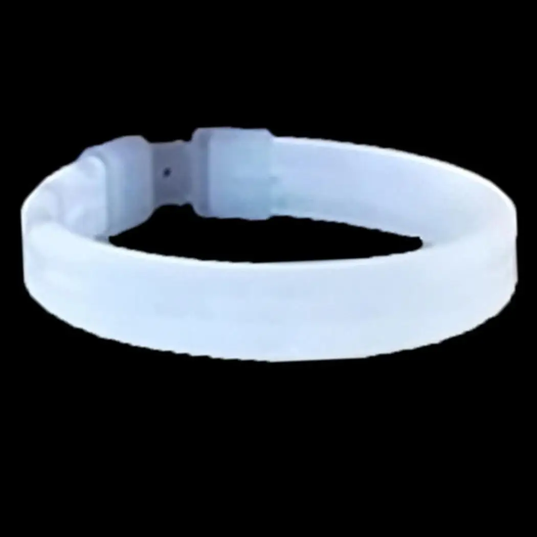 Concert Party Bar Safe Non-toxic With Over 3 Years old Connectors Bright Glow Sticks Concert, KTV, Bracelets
Concert Party Bar Safe Non-toxic With Over 3 Years old Connectors Bright Glow Sticks Concert, KTV, Bracelets