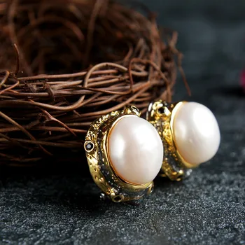 The Italian baroque retro process big pearl earrings stud earrings wholesale handmade earrings jewelry factory
The Italian baroque retro process big pearl earrings stud earrings wholesale handmade earrings jewelry factory