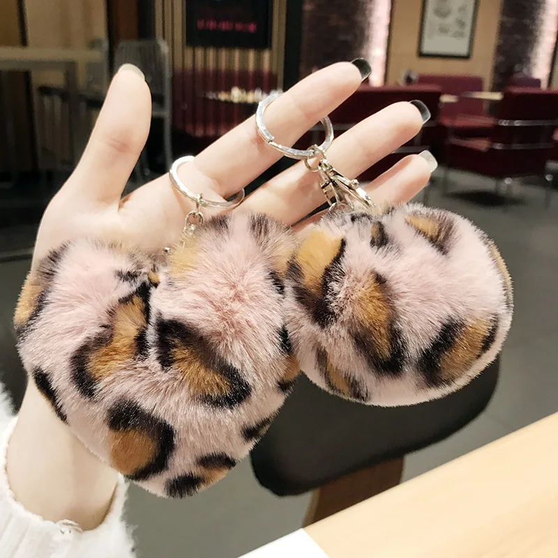 Leopard pattern love wool ball car key clasp hang piece female bag hang ornaments
Leopard pattern love wool ball car key clasp hang piece female bag hang ornaments