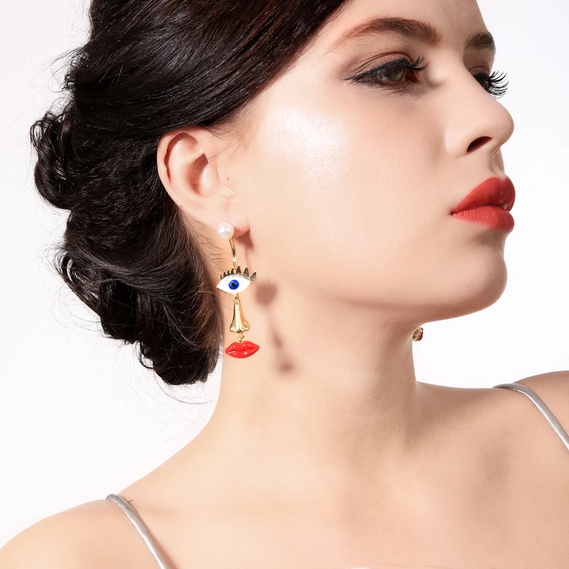BALANBIU Asymmetric Enamel Evil Eye Stud Earrings For Women Gifts Hyperbole Face Nose Red Lip Acrylic Pearl New Fashion Jewelry
BALANBIU Asymmetric Enamel Evil Eye Stud Earrings For Women Gifts Hyperbole Face Nose Red Lip Acrylic Pearl New Fashion Jewelry
