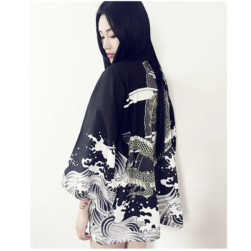 2018 Fashion Women Tops Harajuku Japanese Robes Streetwear Style Waves Flying Dragon Loose Chiffon Cardigan Kimono Feminino
2018 Fashion Women Tops Harajuku Japanese Robes Streetwear Style Waves Flying Dragon Loose Chiffon Cardigan Kimono Feminino