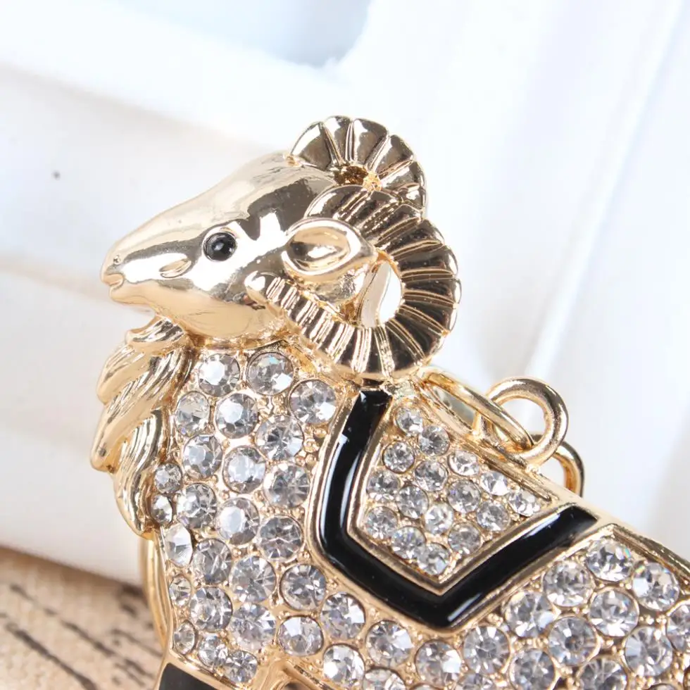 Fat Goat Sheep Cute Crystal Rhinestone Charm Pendant Purse Bag Car Key Ring Chain Creative Wedding Party Gift
Fat Goat Sheep Cute Crystal Rhinestone Charm Pendant Purse Bag Car Key Ring Chain Creative Wedding Party Gift