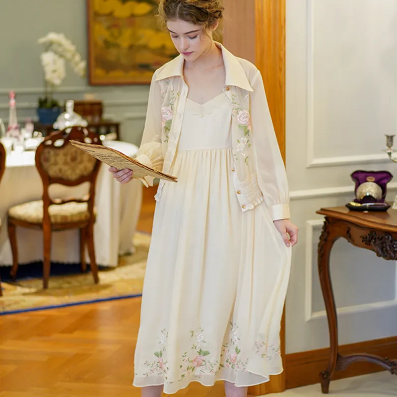 Spring Summer Women Vintage French Mori Girls Elegant Long Dress Ladies Sweet Exquisite Embroidery Original Design Sling Dresses
Spring Summer Women Vintage French Mori Girls Elegant Long Dress Ladies Sweet Exquisite Embroidery Original Design Sling Dresses