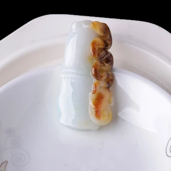 2019 new ice seed old pit red yellow zodiac snake pendant Myanmar natural jade jade snake pendant with certificate
2019 new ice seed old pit red yellow zodiac snake pendant Myanmar natural jade jade snake pendant with certificate