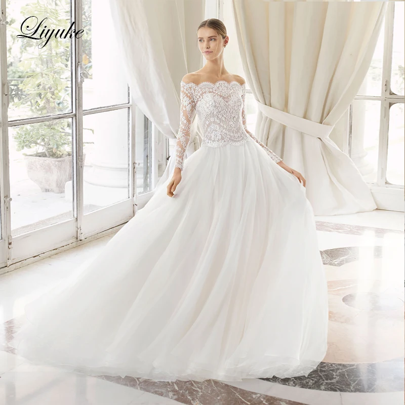 Liyuke Vintage Full Sleevel Lace A-Line Wedding Dresses Buttons Closure Elegant Princess Boat neckline Vestido de boda 
Liyuke Vintage Full Sleevel Lace A-Line Wedding Dresses Buttons Closure Elegant Princess Boat neckline Vestido de boda