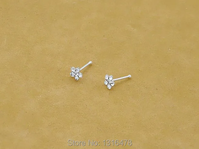 The new 925 sterling silver nose stud personality exquisite flower 4 mm section of small nose stud mini mini ladies section
The new 925 sterling silver nose stud personality exquisite flower 4 mm section of small nose stud mini mini ladies section