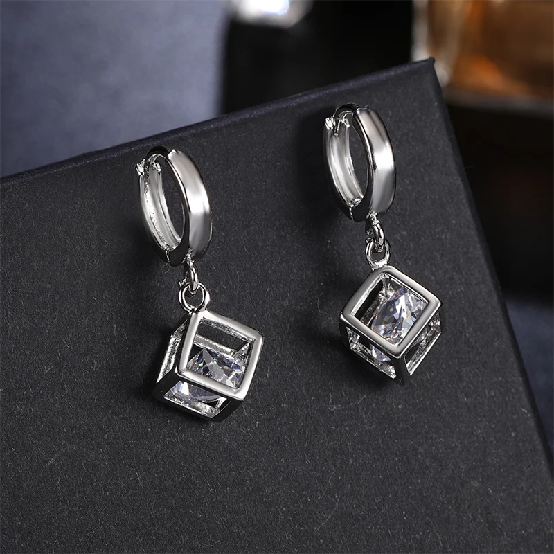 New Popular 925 Silver Earrings For Women Jewelry Classic Rubik's Cube Shiny Zircon Earring Ear Loop Female Valentine's Day Gift
New Popular 925 Silver Earrings For Women Jewelry Classic Rubik's Cube Shiny Zircon Earring Ear Loop Female Valentine's Day Gift