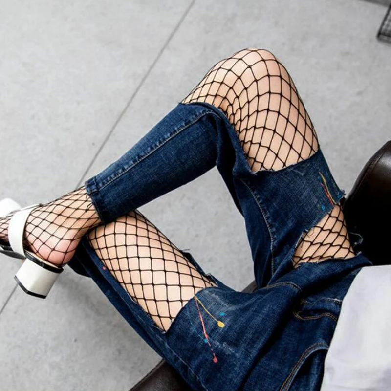 Fishnet pantyhose outfits