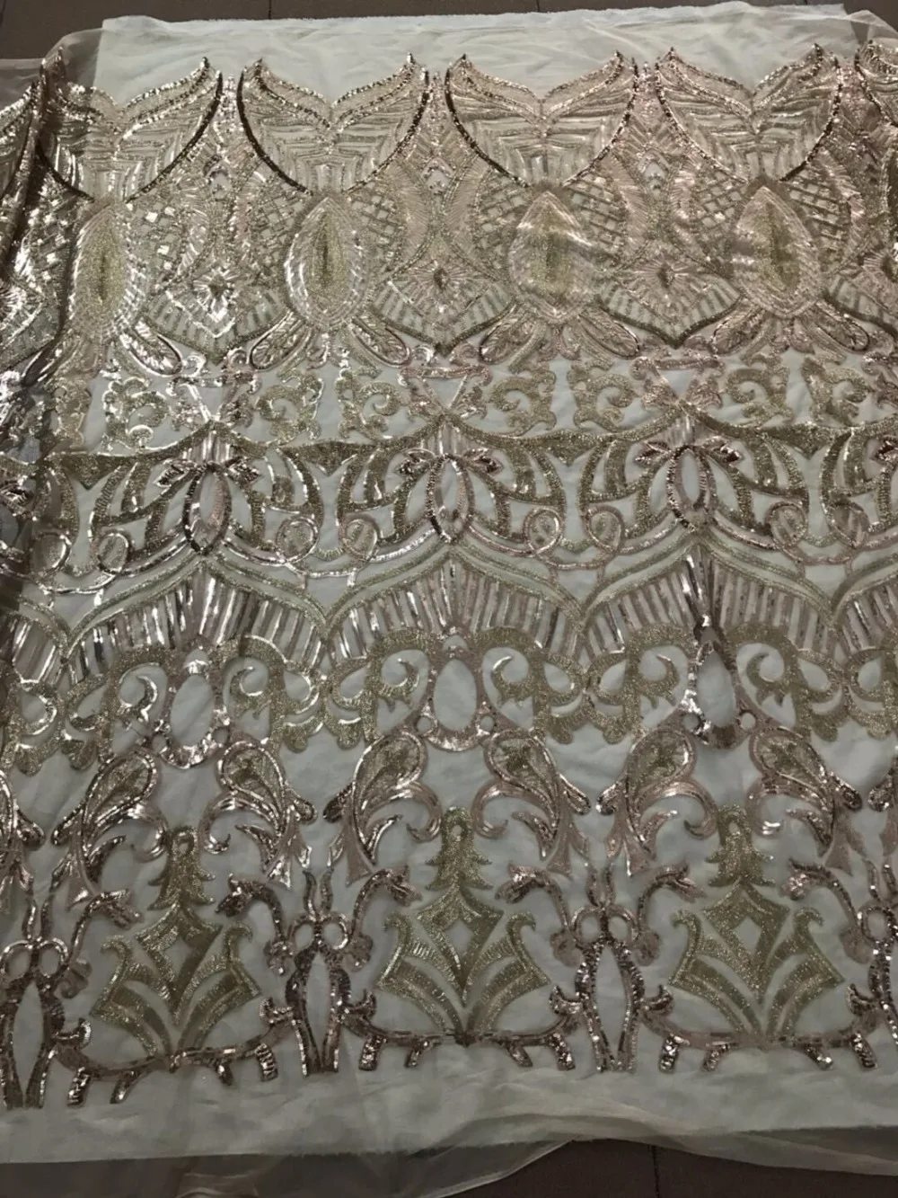 Latest sequins African Laces J-42062 Bridal Tulle Fabric with sequins for party dress
Latest sequins African Laces J-42062 Bridal Tulle Fabric with sequins for party dress