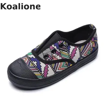 New Kids Shoes For Girls One-legged Lazy Shoes Boys Loafers Student Hand-painted Graffiti Sneakers Childrens Canvas Shoes Flats
New Kids Shoes For Girls One-legged Lazy Shoes Boys Loafers Student Hand-painted Graffiti Sneakers Childrens Canvas Shoes Flats
