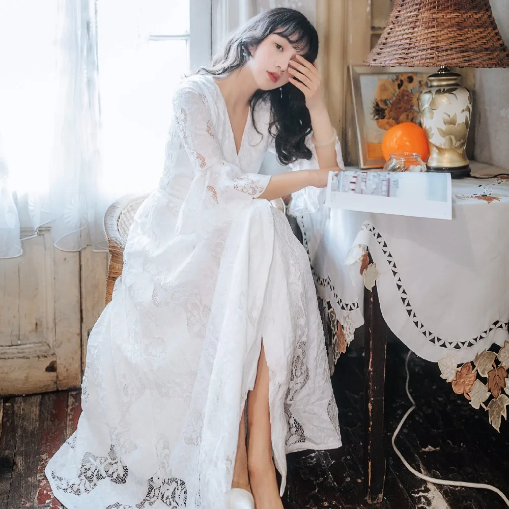 CBAFU white elegnat long maxi dress women split evening party dress with belt runway hollow out lace embroidery dress N293
CBAFU white elegnat long maxi dress women split evening party dress with belt runway hollow out lace embroidery dress N293