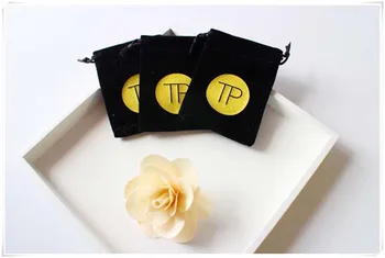 Customized yellow Logo velvet bag drawstring gift bags velvet pouch Free Shipping
Customized yellow Logo velvet bag drawstring gift bags velvet pouch Free Shipping
