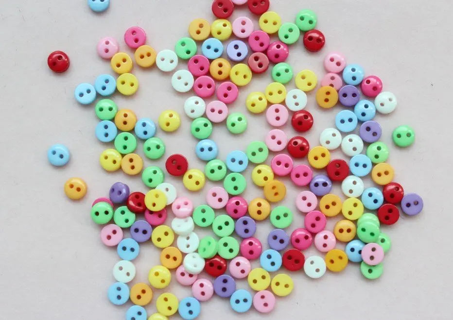 2000pcs Variety Colors 6mm Sweet resin Tiny sewing Buttons Set round wholesale free shipping miniature resin buttons
2000pcs Variety Colors 6mm Sweet resin Tiny sewing Buttons Set round wholesale free shipping miniature resin buttons