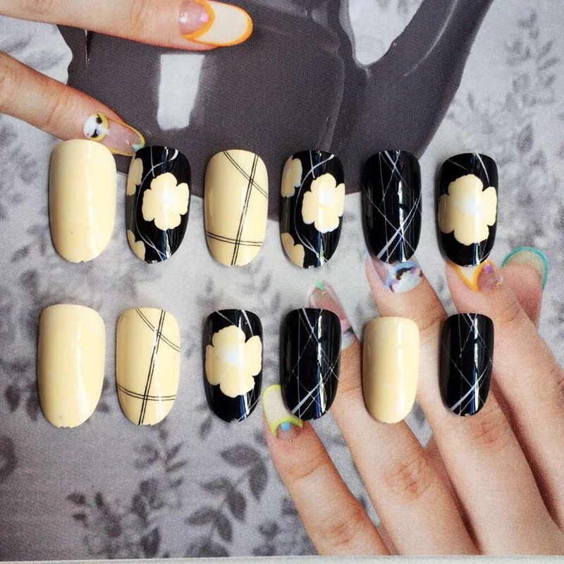 Round Head False Nails Light Yellow Flower Black Fake Nail Tips Simple Lines DIY Nails Art Manicure Tools 24Pcs Z090
Round Head False Nails Light Yellow Flower Black Fake Nail Tips Simple Lines DIY Nails Art Manicure Tools 24Pcs Z090