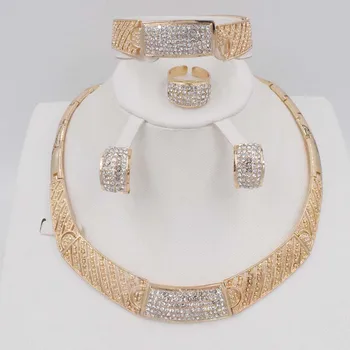 2018 New Fashion Dubai Gold Jewelry Sets Elegant line Crystal Costume Jewelry Sets Nigerian African Beads Design For Women
2018 New Fashion Dubai Gold Jewelry Sets Elegant line Crystal Costume Jewelry Sets Nigerian African Beads Design For Women