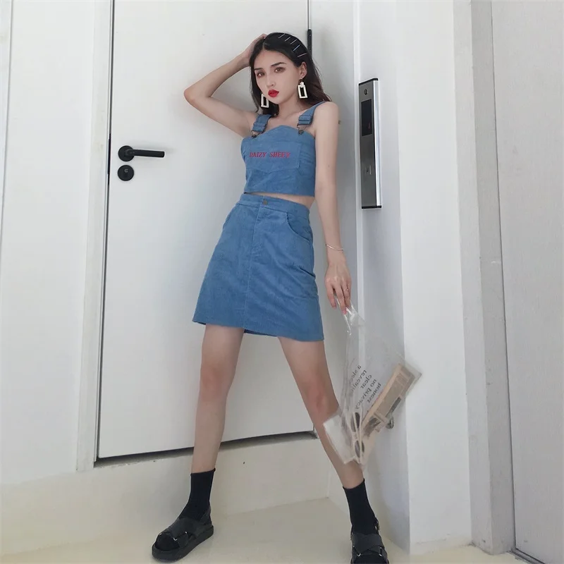 Hip-hop New summer Women's Clothing fashion trend temperament harajuku short strap pockets letter embroidery tops zipper a-line
Hip-hop New summer Women's Clothing fashion trend temperament harajuku short strap pockets letter embroidery tops zipper a-line
