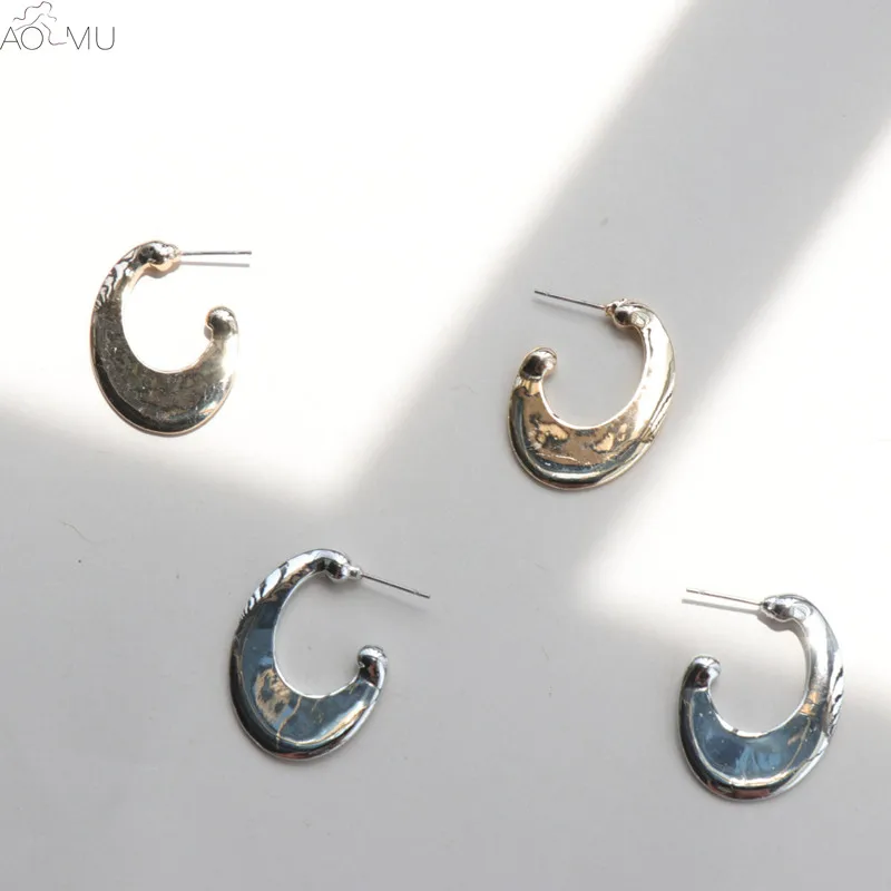 AOMU Korea New Design Vintage U Shaped Gold Silver Metal Glossy Stud Earrings for Women Girls Party Jewelry Gift
AOMU Korea New Design Vintage U Shaped Gold Silver Metal Glossy Stud Earrings for Women Girls Party Jewelry Gift