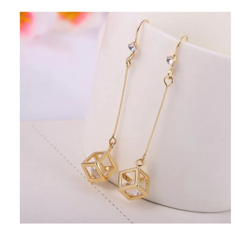 High Quality AAA Cubic Zircon Long Cube Shape Clip on Earrings Without Piercing for Women Wedding Party Fine Jewelry Accessories
High Quality AAA Cubic Zircon Long Cube Shape Clip on Earrings Without Piercing for Women Wedding Party Fine Jewelry Accessories
