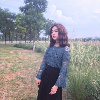 2017 spring and summer women new Round neck Hollow Loose Speaker sleeves loose Korean version of retro sweater for girls
2017 spring and summer women new Round neck Hollow Loose Speaker sleeves loose Korean version of retro sweater for girls