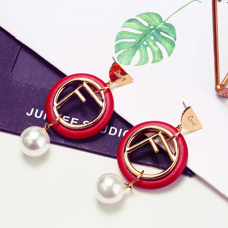 SOULTIME Women F Alphabet Circle Fashion Alloy Bead Pendant Ear Ball Drop Earrings Wedding Jewelry Christmas Girl Lady Gift
SOULTIME Women F Alphabet Circle Fashion Alloy Bead Pendant Ear Ball Drop Earrings Wedding Jewelry Christmas Girl Lady Gift