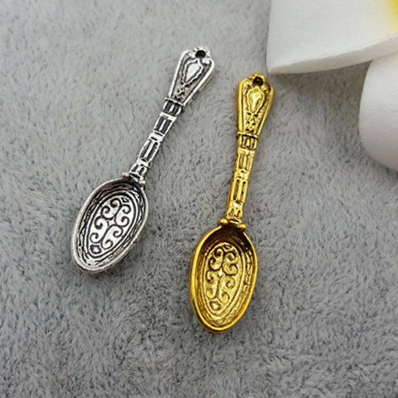 5pcs/lot High Quality Antique Silver Golden Charm Bracelet Retro pattern Spoon Charms Necklace Pendants DIY Jewelry Accessory
5pcs/lot High Quality Antique Silver Golden Charm Bracelet Retro pattern Spoon Charms Necklace Pendants DIY Jewelry Accessory