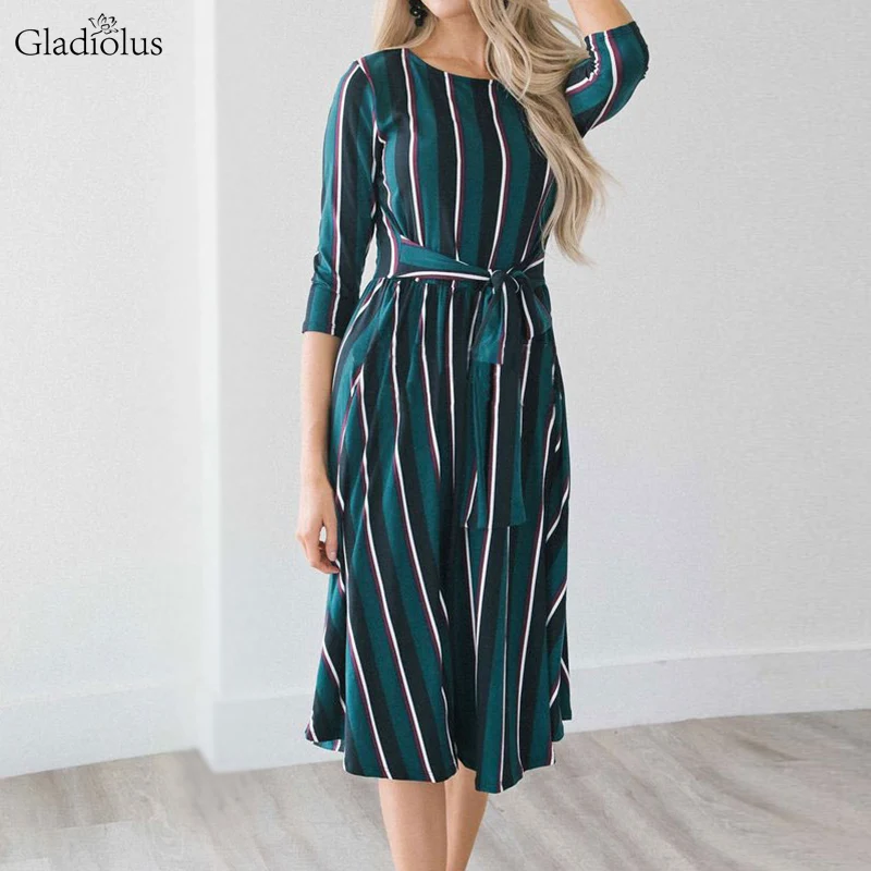 Gladiolus 2018 New Autumn Dress Women 3/4 Sleeve O-Neck Belt Tunic Green Striped Midi Fashion Women Dress Elegant Party Dresses
Gladiolus 2018 New Autumn Dress Women 3/4 Sleeve O-Neck Belt Tunic Green Striped Midi Fashion Women Dress Elegant Party Dresses
