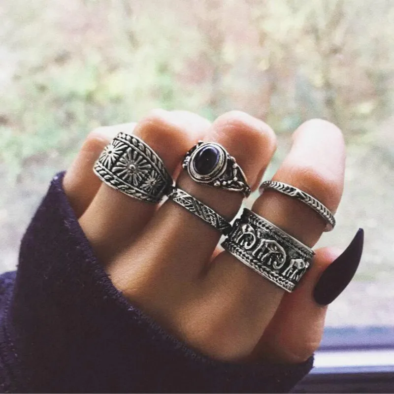 34 Style Deadly Black Vintage Knuckle Rings for Women Boho Geometric Flower Crystal Ring Set Bohemian Finger Jewelry
34 Style Deadly Black Vintage Knuckle Rings for Women Boho Geometric Flower Crystal Ring Set Bohemian Finger Jewelry