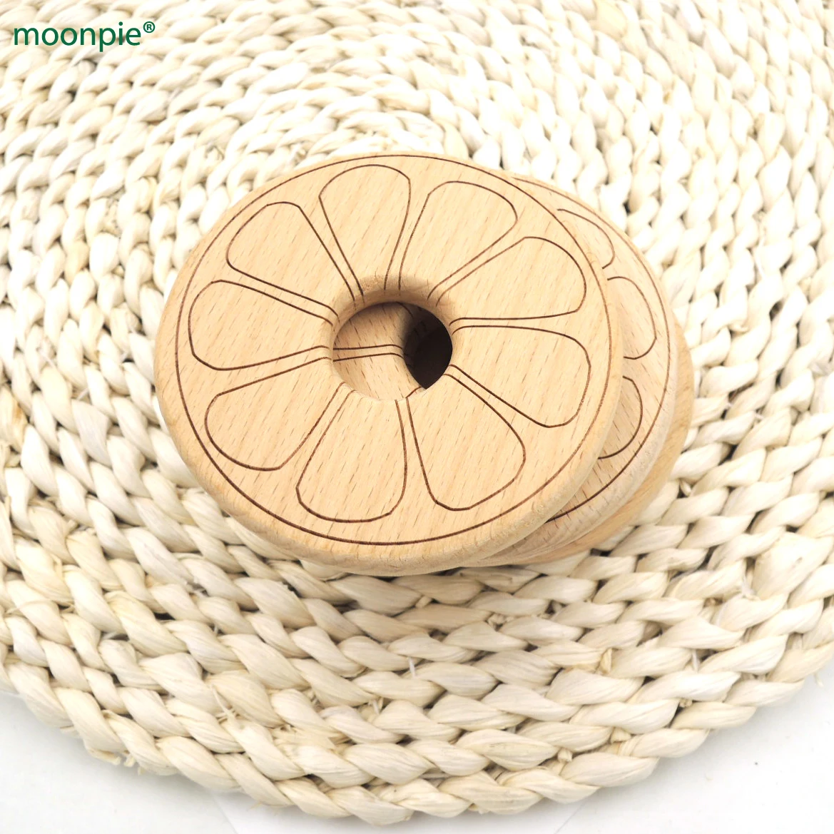 20 x big size engraving orange SLICE wooden teether cute fruit carving beech wood teether natural baby toy teething charm EA322a
20 x big size engraving orange SLICE wooden teether cute fruit carving beech wood teether natural baby toy teething charm EA322a