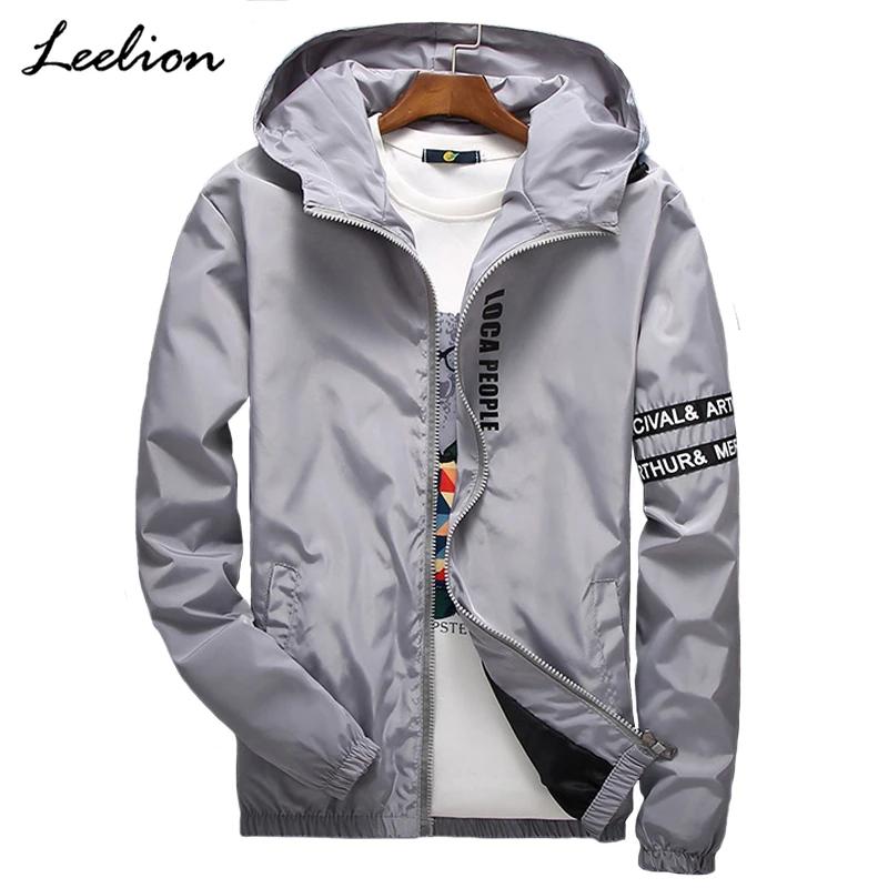 LeeLion 2018 Spring Letter Printed Jacket Men Fashion Hooded Coat Slim Fit Men's Windbreaker Hip Hop Streetwear Casual Clothing
LeeLion 2018 Spring Letter Printed Jacket Men Fashion Hooded Coat Slim Fit Men's Windbreaker Hip Hop Streetwear Casual Clothing
