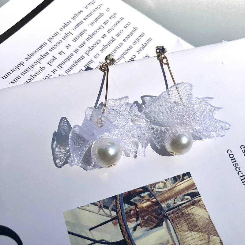 Fashion Simple Lace Simulated Pearl For Women Long Dangle Earrings Accessories Female Bride Wedding Jewelry Gift
Fashion Simple Lace Simulated Pearl For Women Long Dangle Earrings Accessories Female Bride Wedding Jewelry Gift