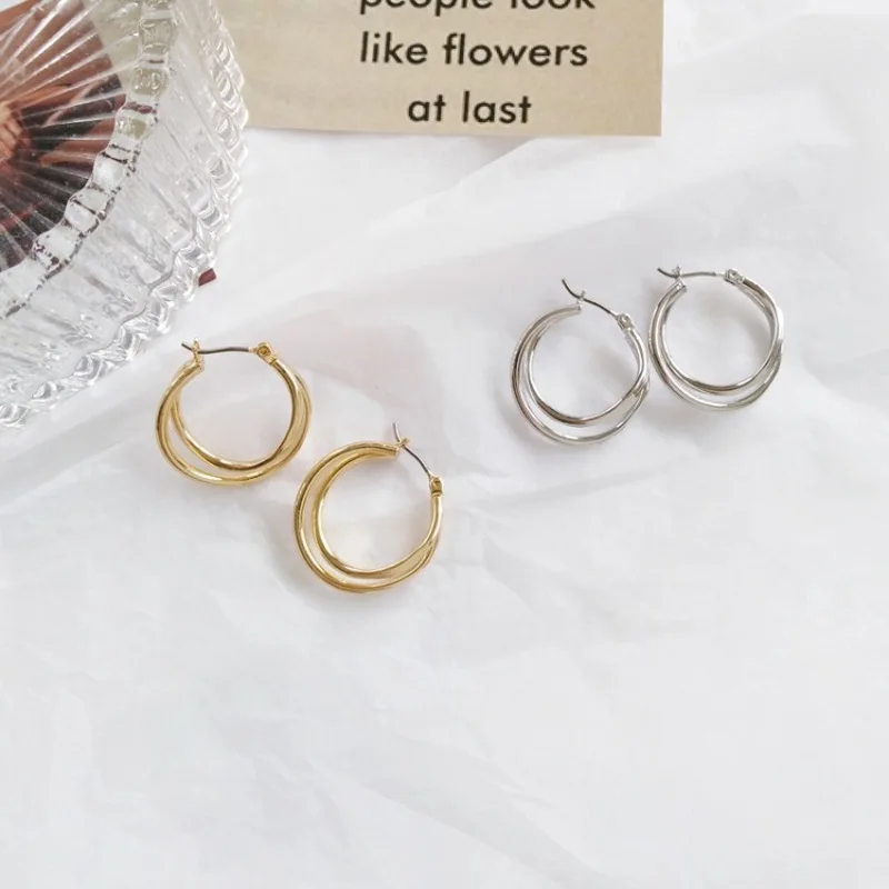 Korean Simple Creative Metal Texture Jewelry Women Girl Fashion Temperament Accessories Personality Hoop Earrings Female
Korean Simple Creative Metal Texture Jewelry Women Girl Fashion Temperament Accessories Personality Hoop Earrings Female